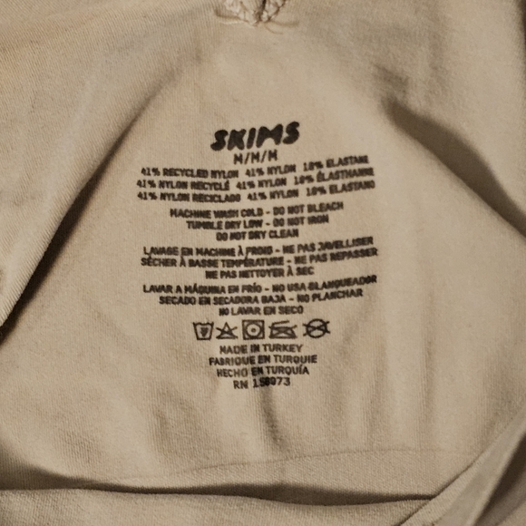 NEW SKIMS Seamless Sculpt High Neck Thong Bodysuit Medium - Picture 3 of 5